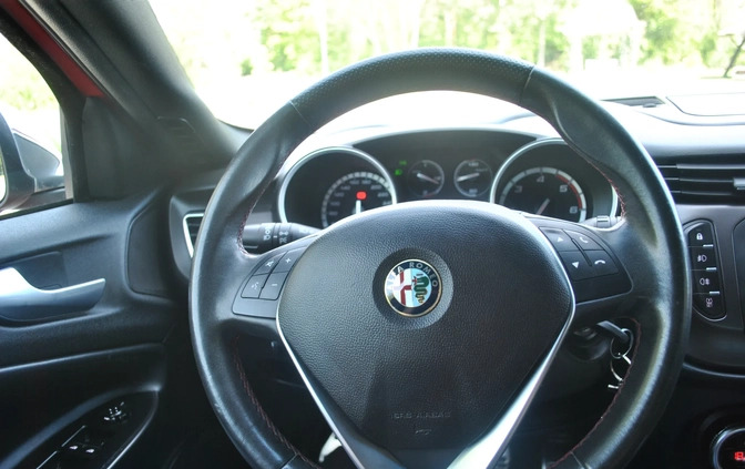 Alfa Romeo Giulietta cena 33499 przebieg: 164321, rok produkcji 2014 z Poniec małe 277